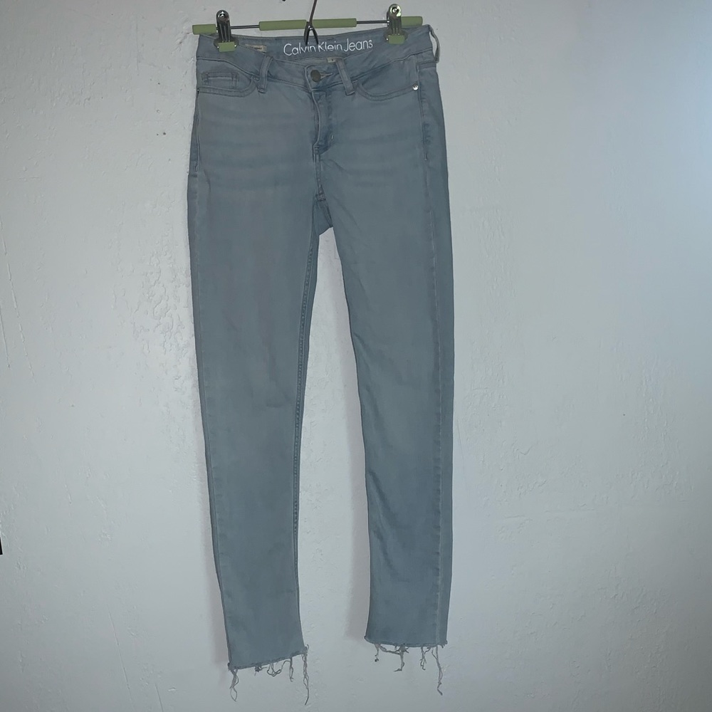 CALVIN KLEIN LIGHT WASH JEANS